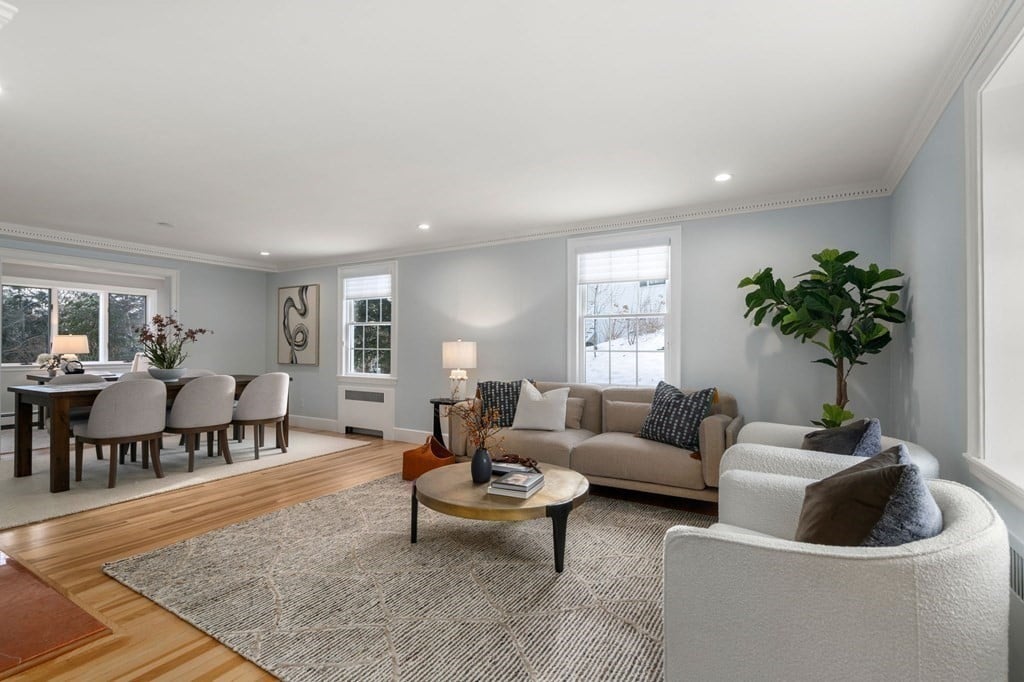 8 Lincoln Cir