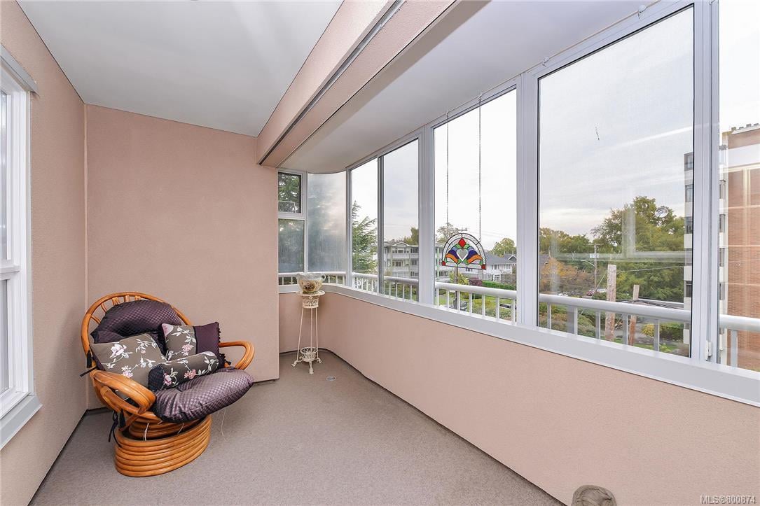 302-456 Linden Ave