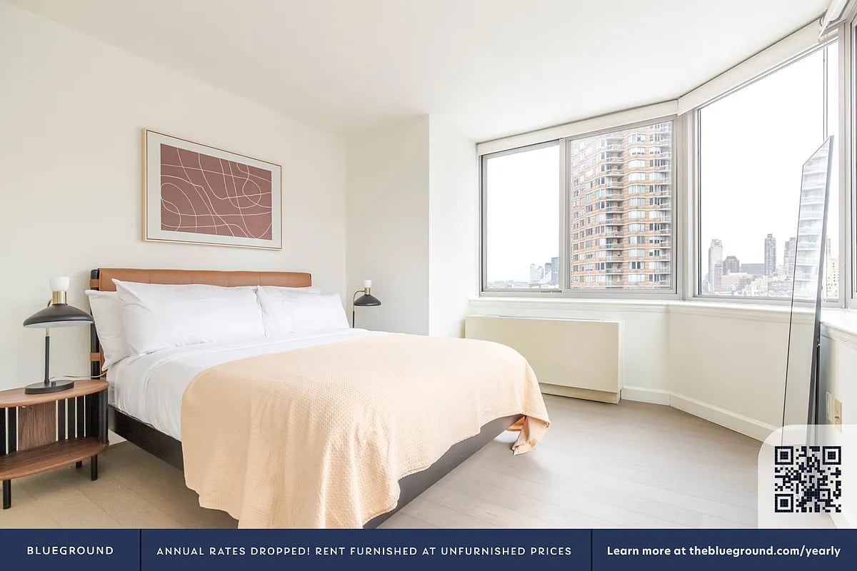 561 10th Avenue #21D