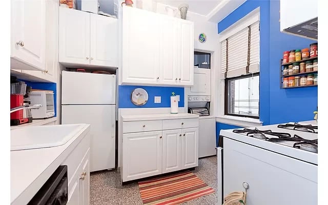 105 West 73rd Street Unit: 3D