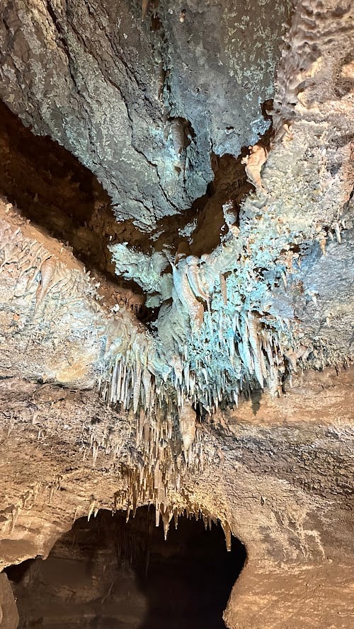 Exploring Cave of the Winds: Colorado’s Underground Adventure