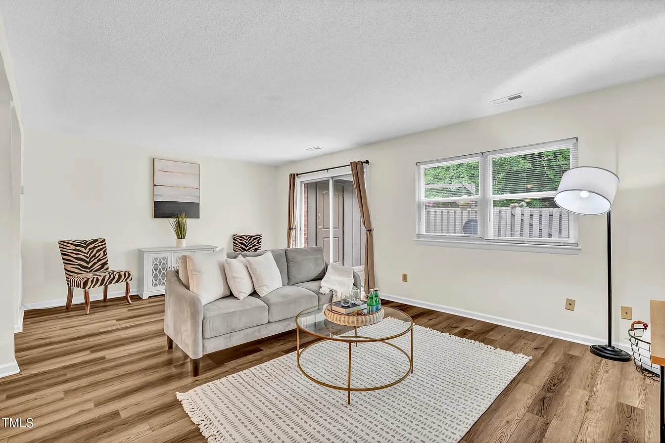 1220 Manassas Ct APT B