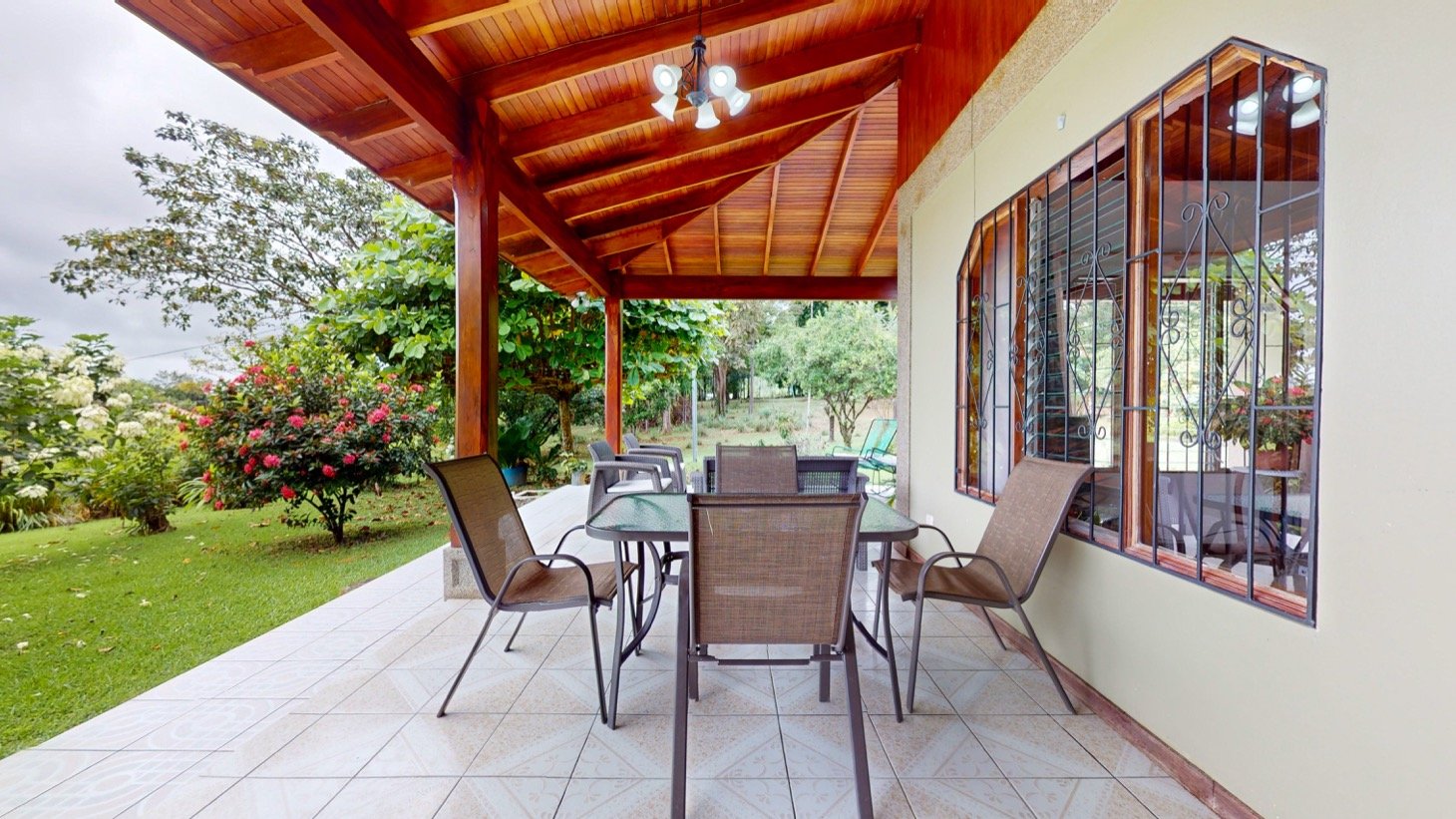 House for Sale in Ojochal, Costa Rica – Traditional Charm on 2.75 Acres