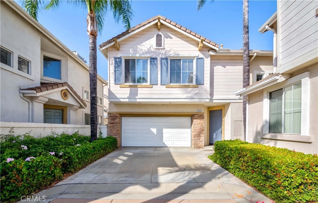 13616 Greenoak Ct