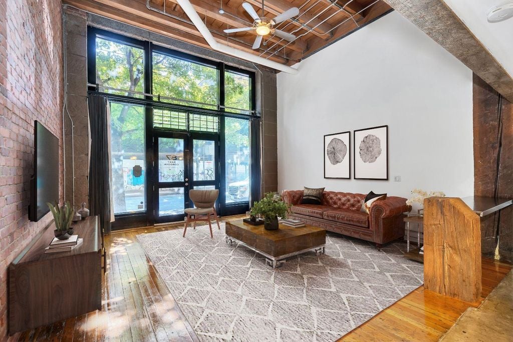87 E Cordova St