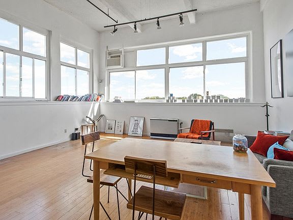 231 Norman Avenue Unit: 501