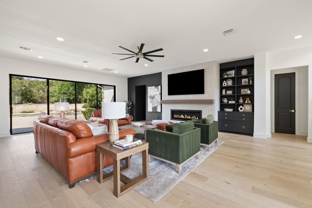 34 Autumn Oaks