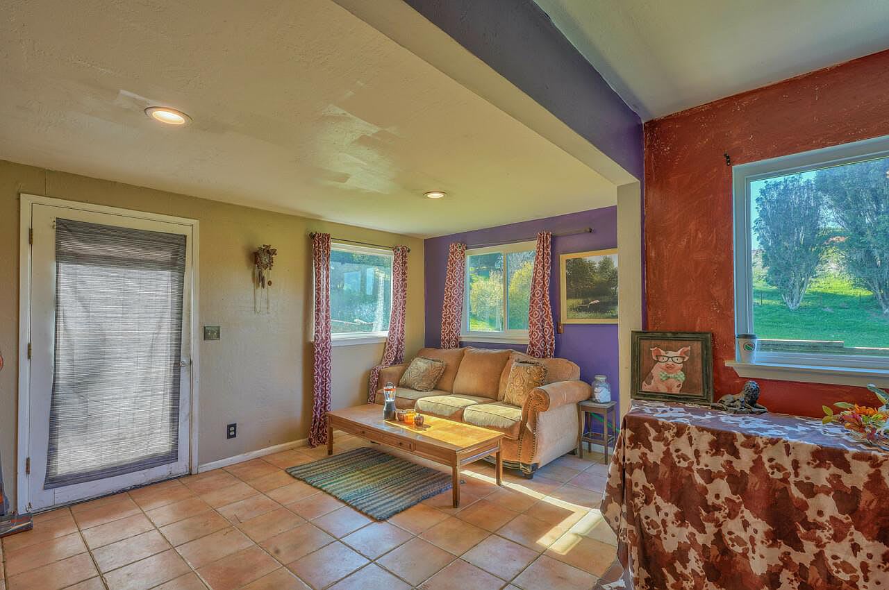 1084 San Miguel Canyon Rd