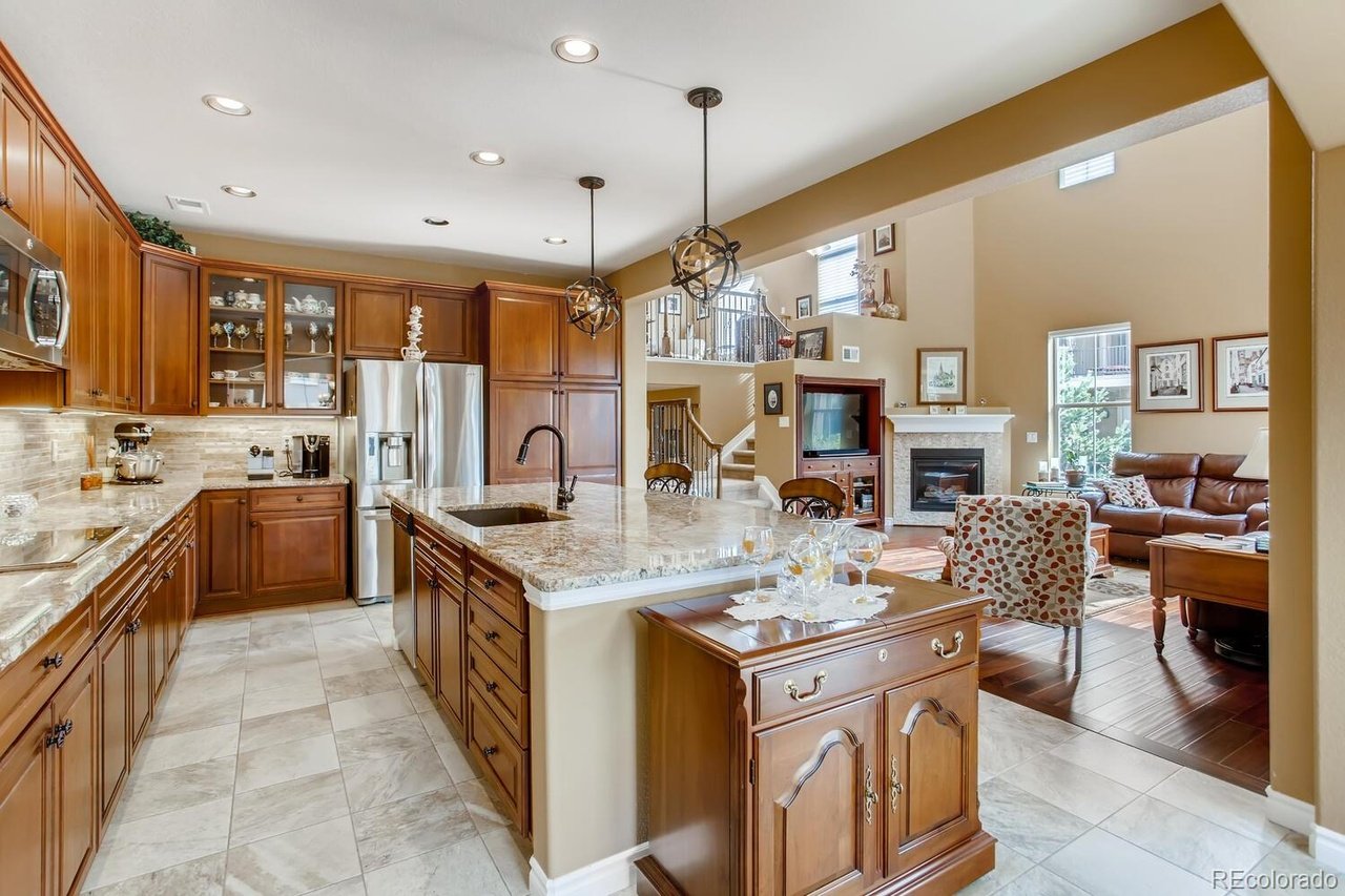 9506 Pendio Ct