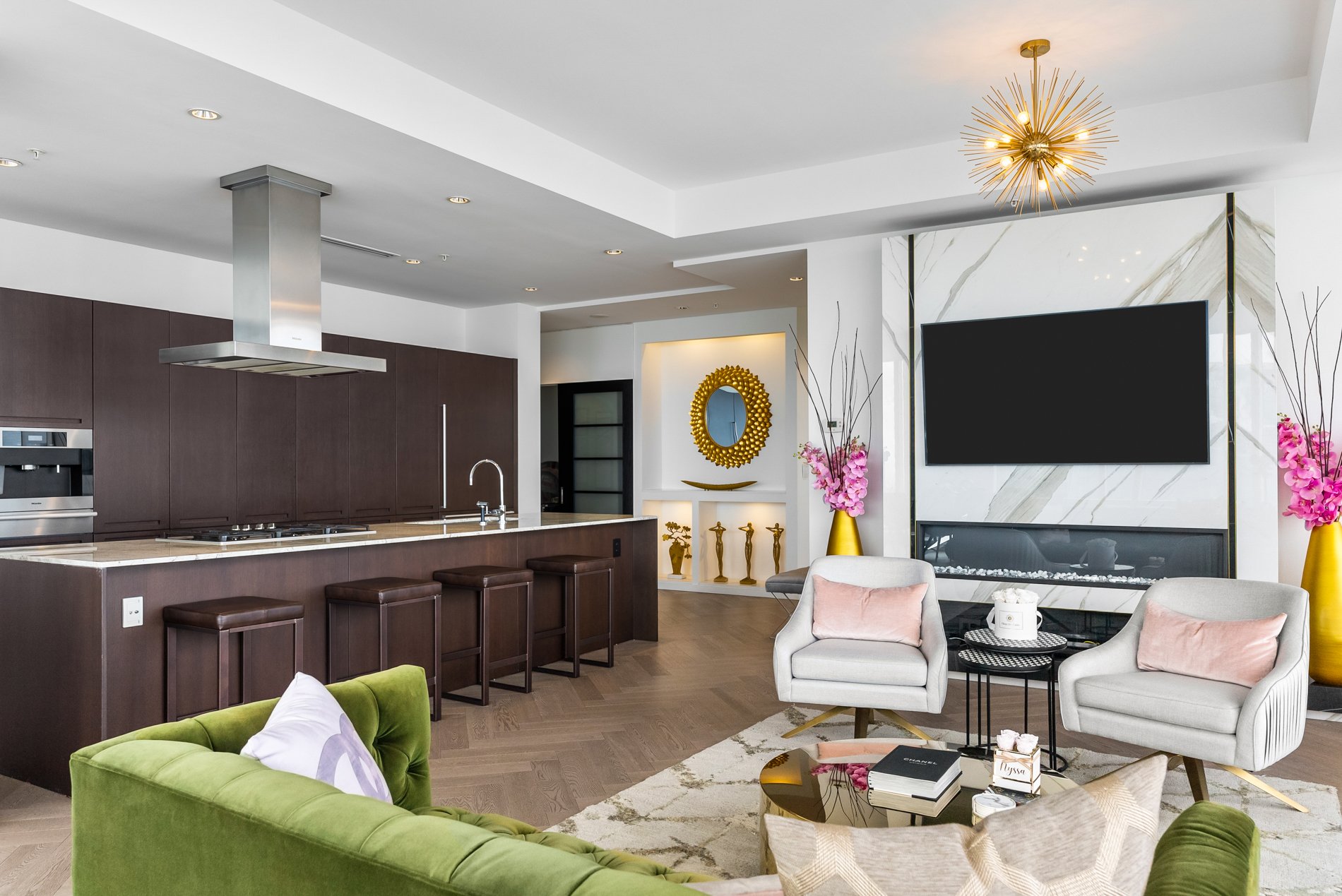 Suite 5804- 180 University Avenue