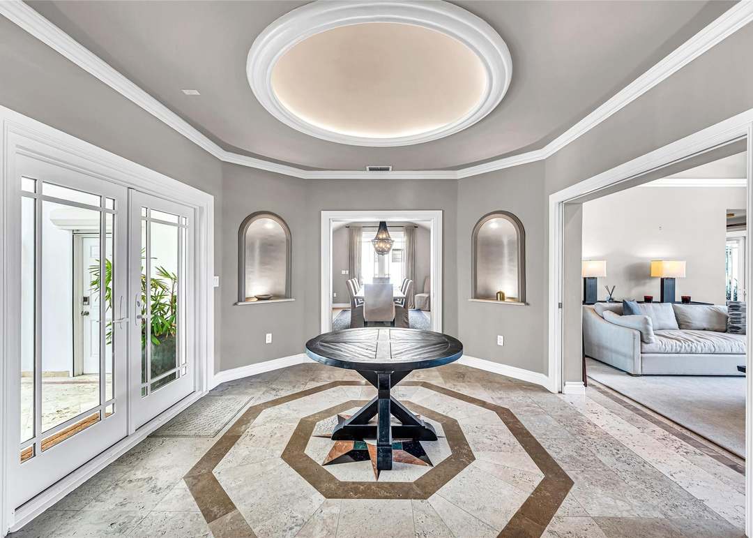 166 Royal Palm Dr