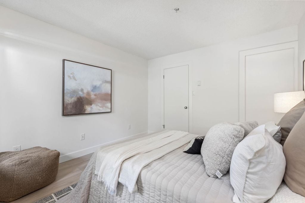4725 Spearhead Dr, #26