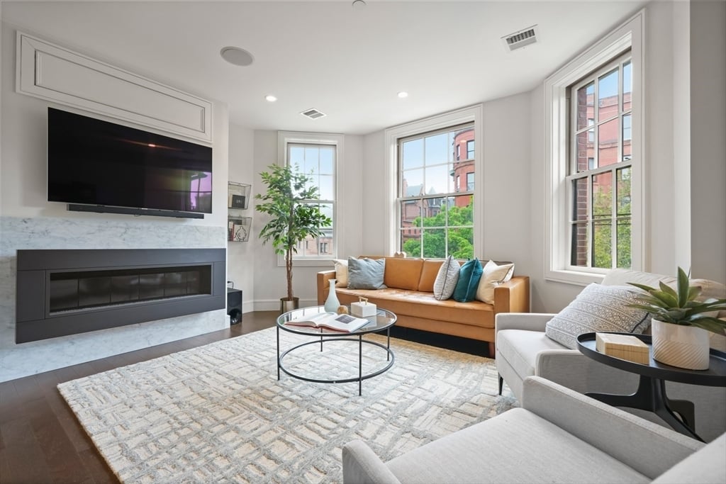 11 Exeter St, #7