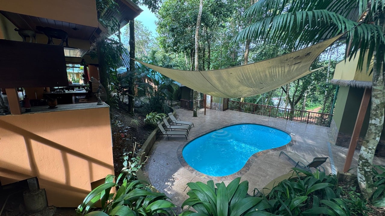 12 Room Hotel in Uvita with Ocean View Expansion Land