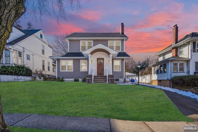 121 Francisco Ave