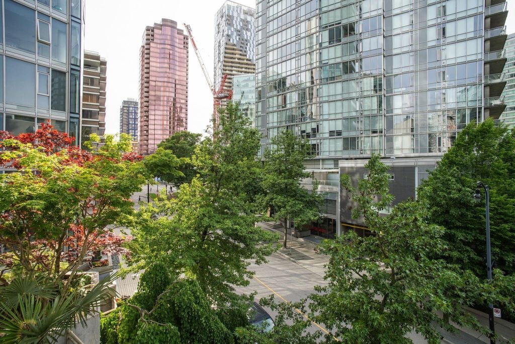 1478 W Hastings St, #400