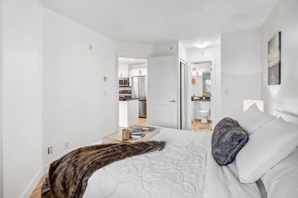 19774 56 Ave, #308