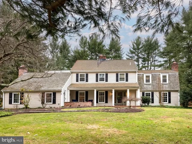 1060 Squire Cheney Dr