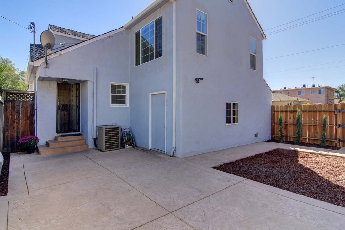 Just Listed! Gorgeous Home with The Walk in Closet of Your Dreams!