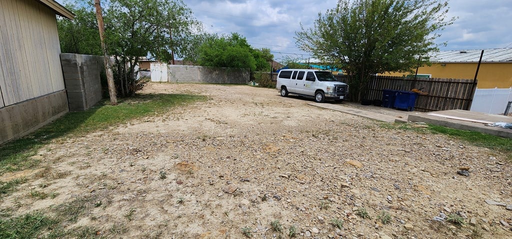 2335 El Indio Hwy
