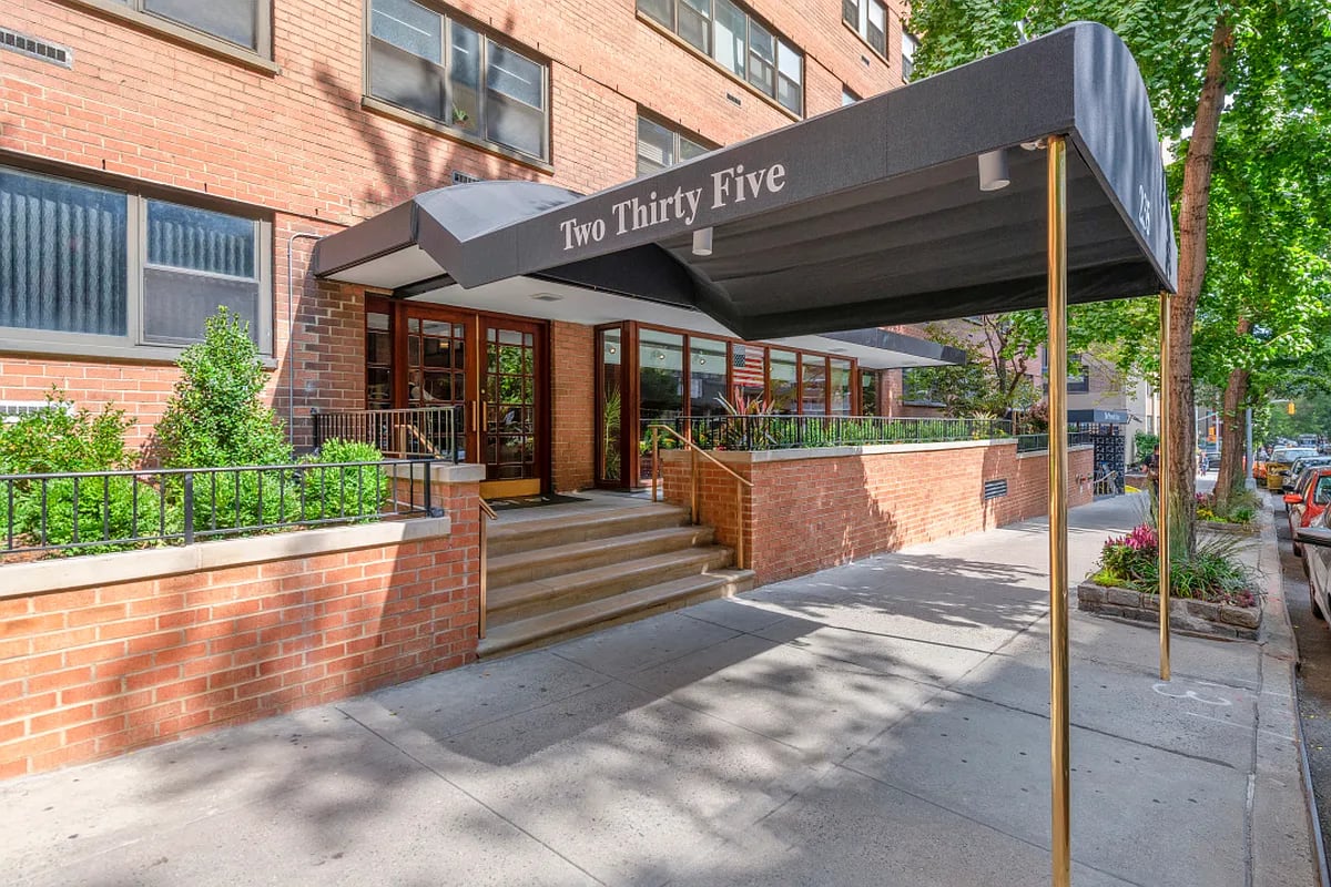 235 East 87th Street Unit: 10B