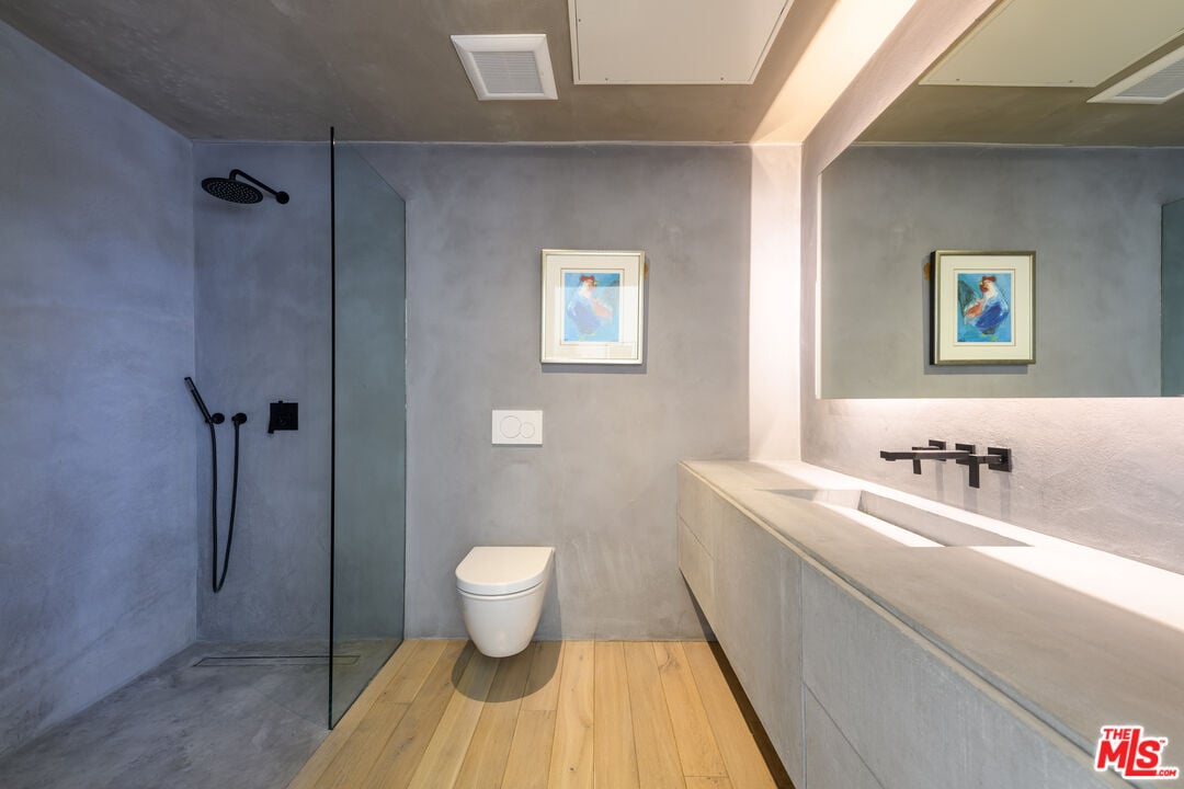 Pinnacle Manor, Willow Glen Rd, 90046