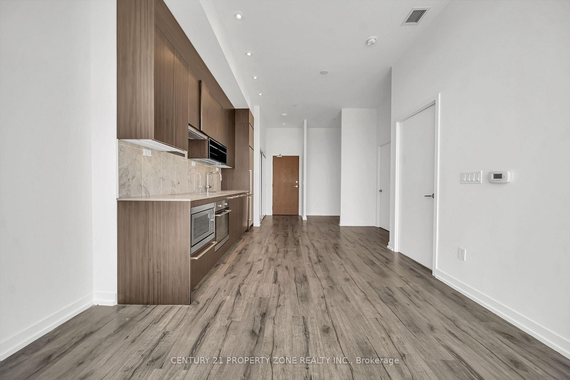 PERFECT SUITE FOR PENTHOUSE LIVING