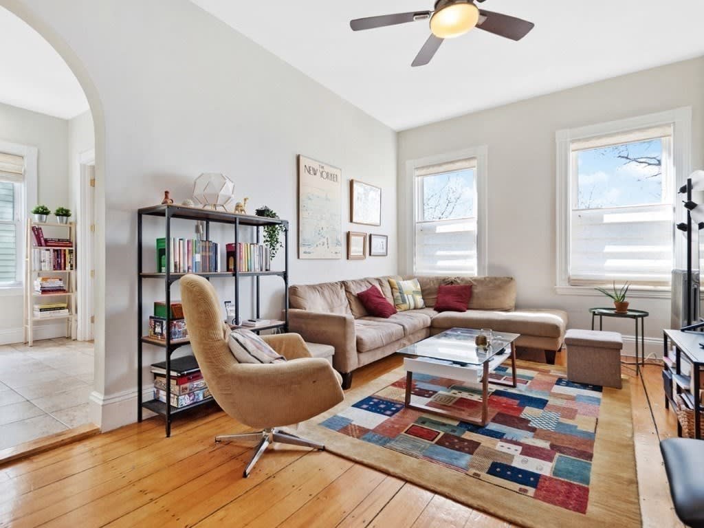 304 Washington Street, Unit 2