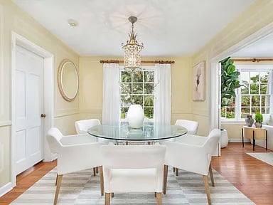 248 Colonial Ln