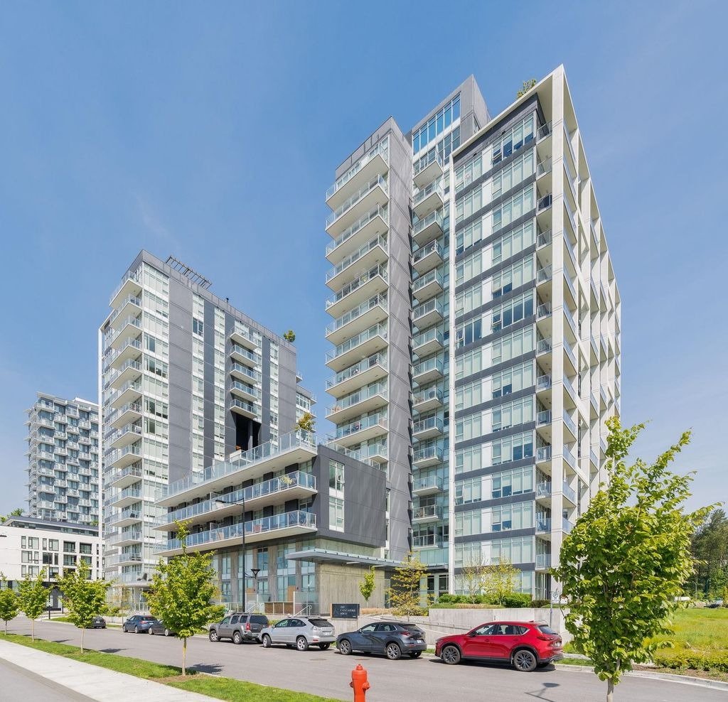 3581 E Kent Ave N, #401