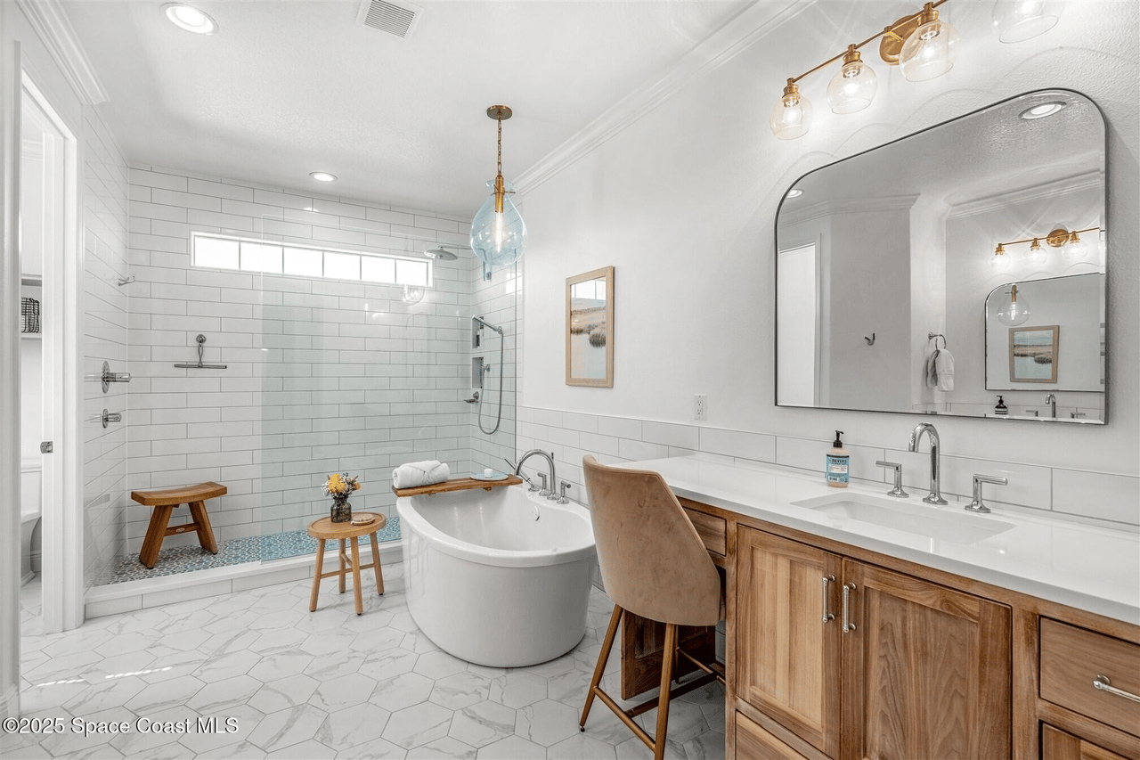 3077 Cortona Dr
