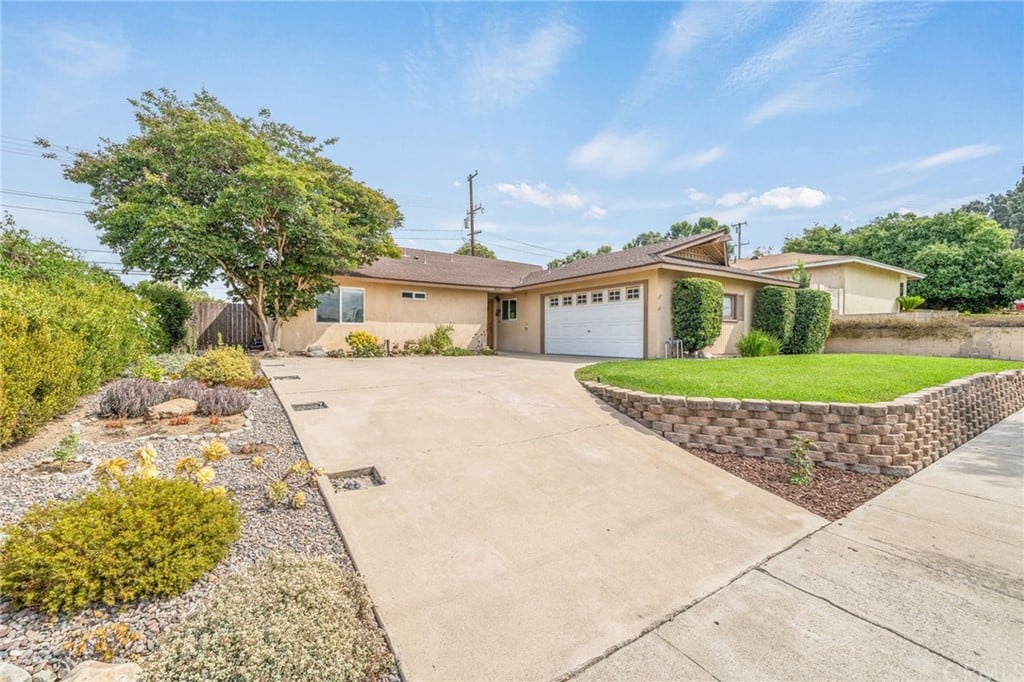 4053 N Santa Lucia St