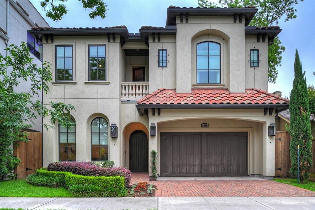 2015 Woodhead St