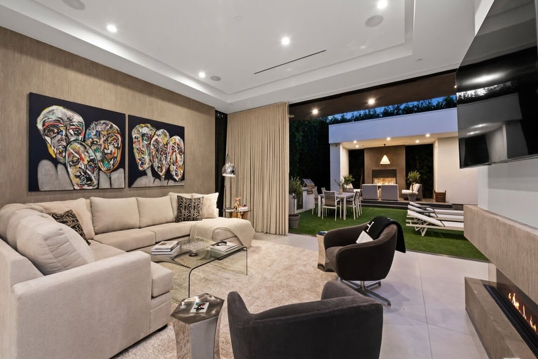 Garden Crescent, North Harper Avenue, 90048