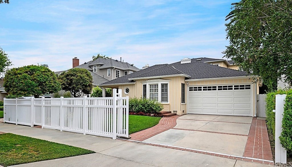 4225 Camellia Ave