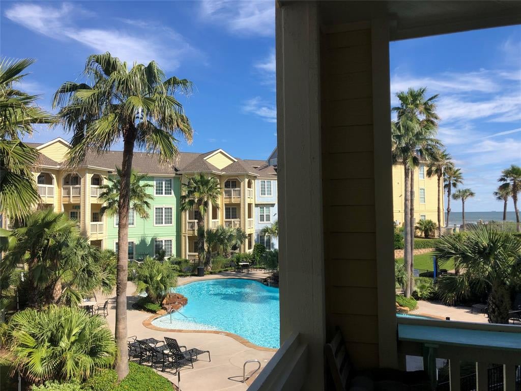 7000 Seawall Blvd #924