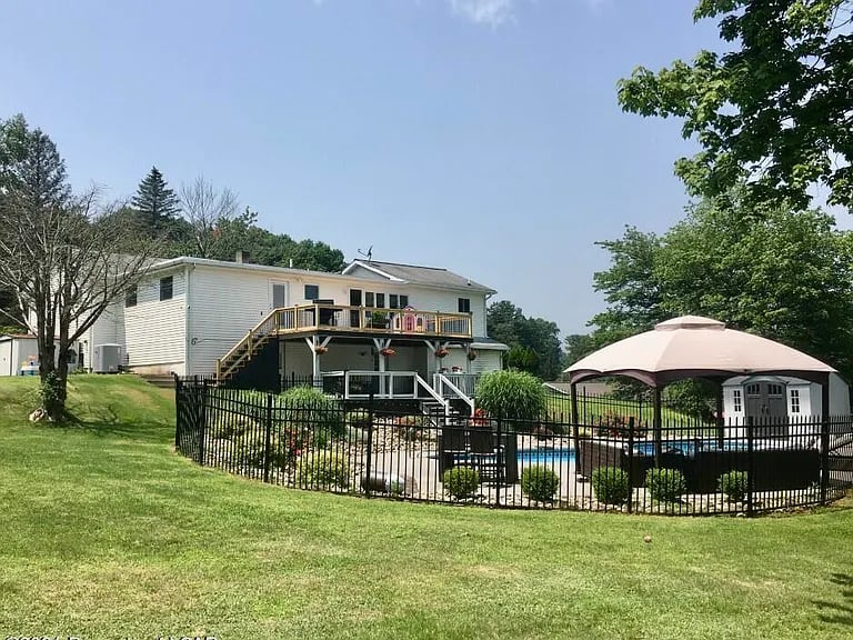 290 Parrish St