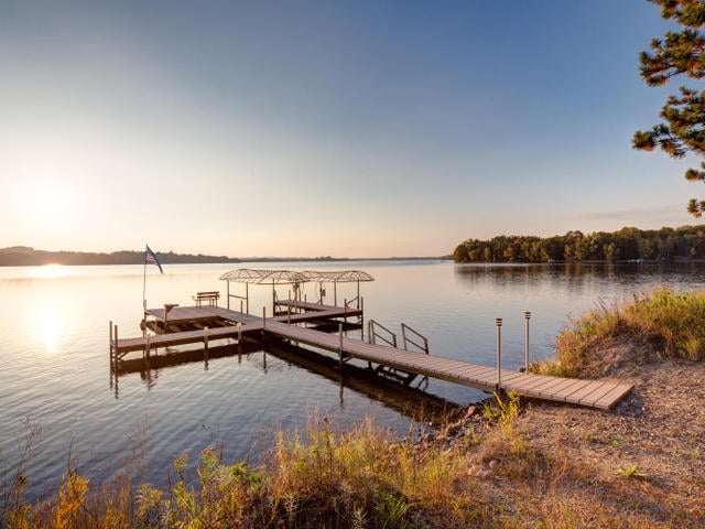 Gorgeous Private Retreat on Thunder Lake