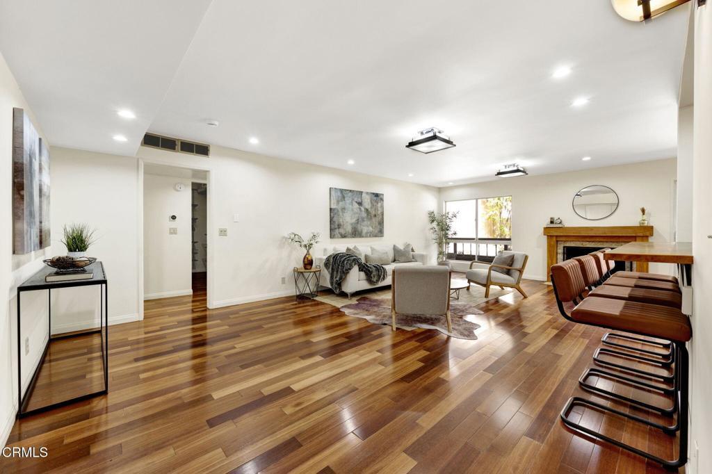 1127 E Del Mar Blvd, #116