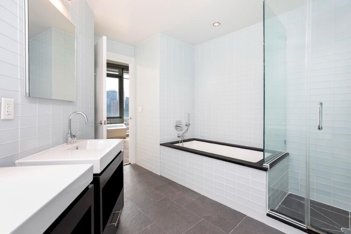550 West 54th Street, Apt 25N
