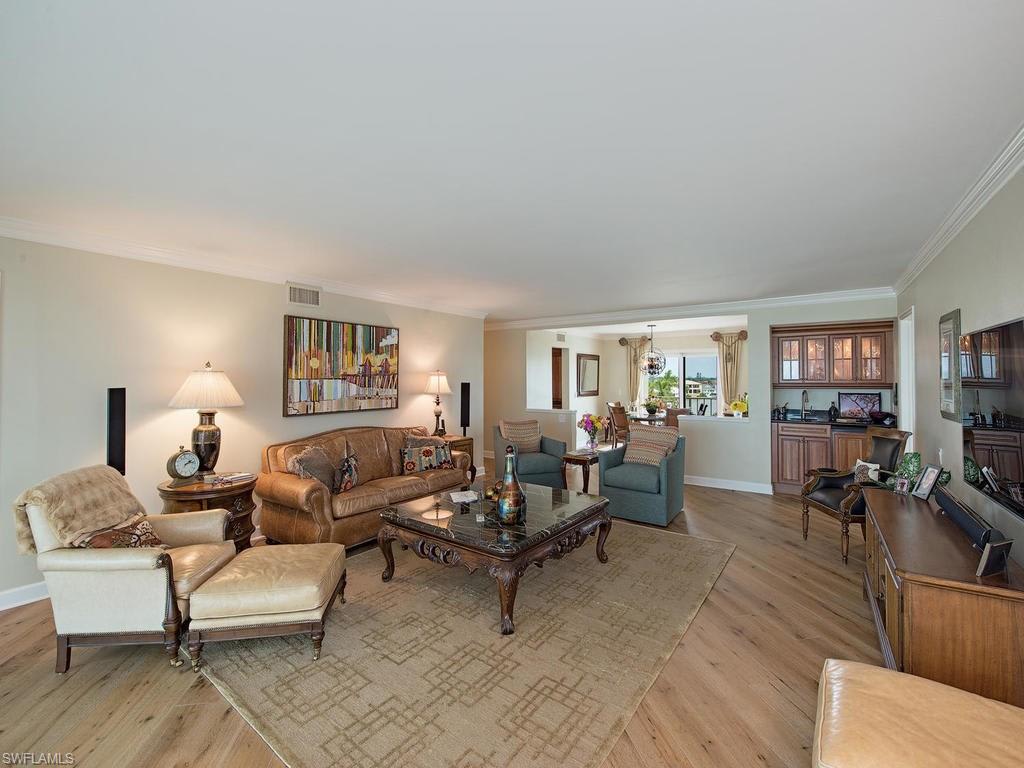 9051 Gulf Shore Dr #401