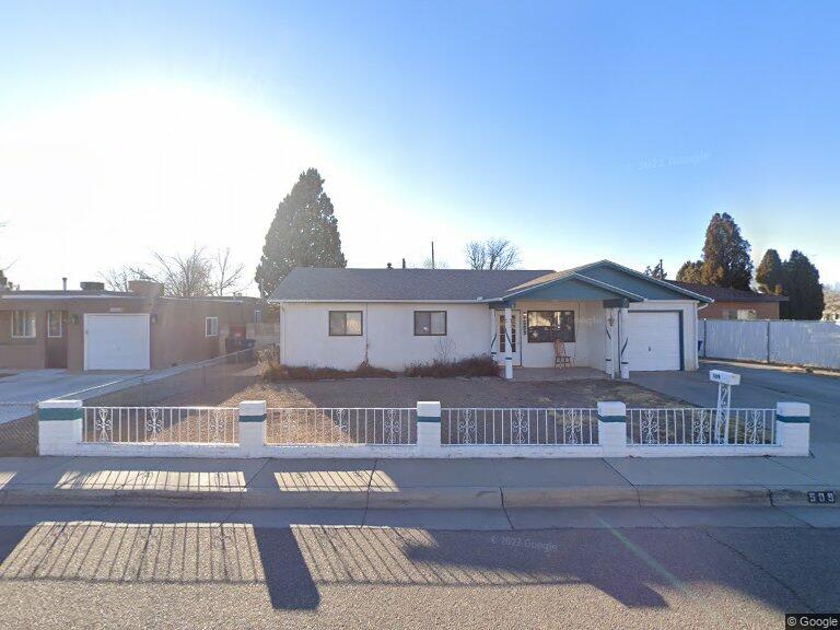 513 Barlane Place NW