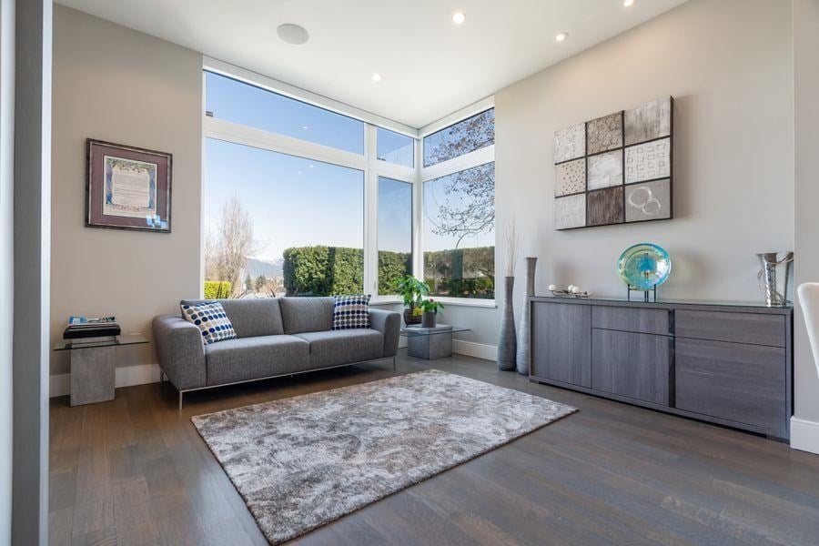 606 W 27th Ave
