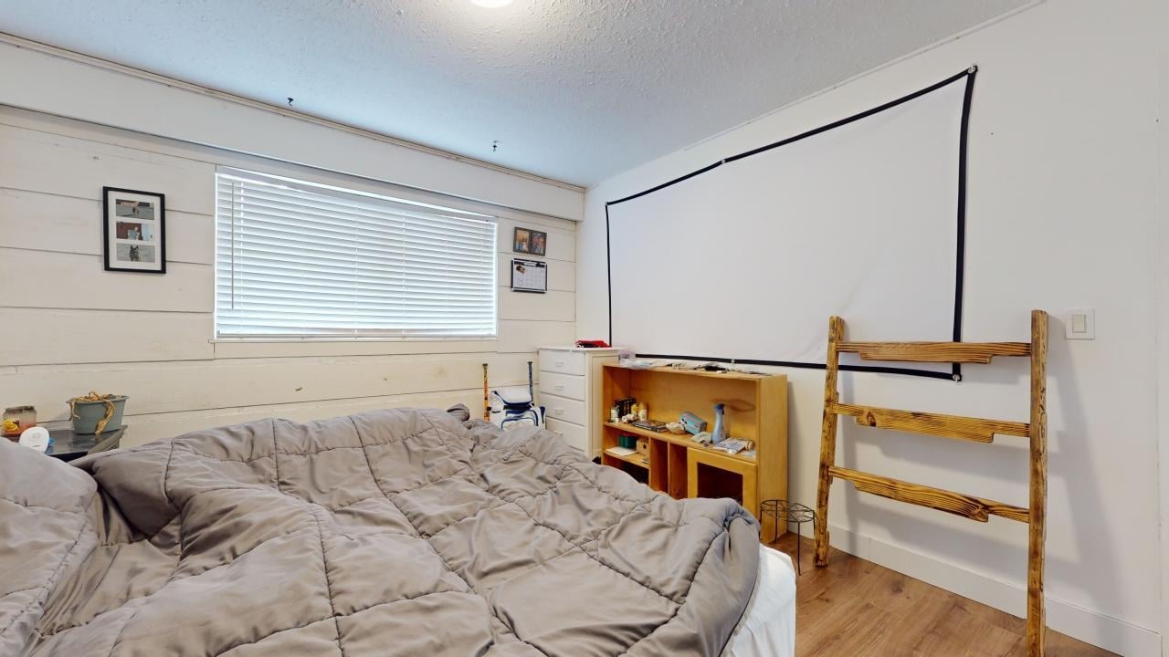 1980 Spruce Dr