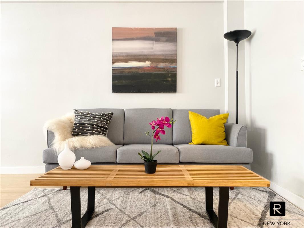 160 East 27th Street, Unit 9D