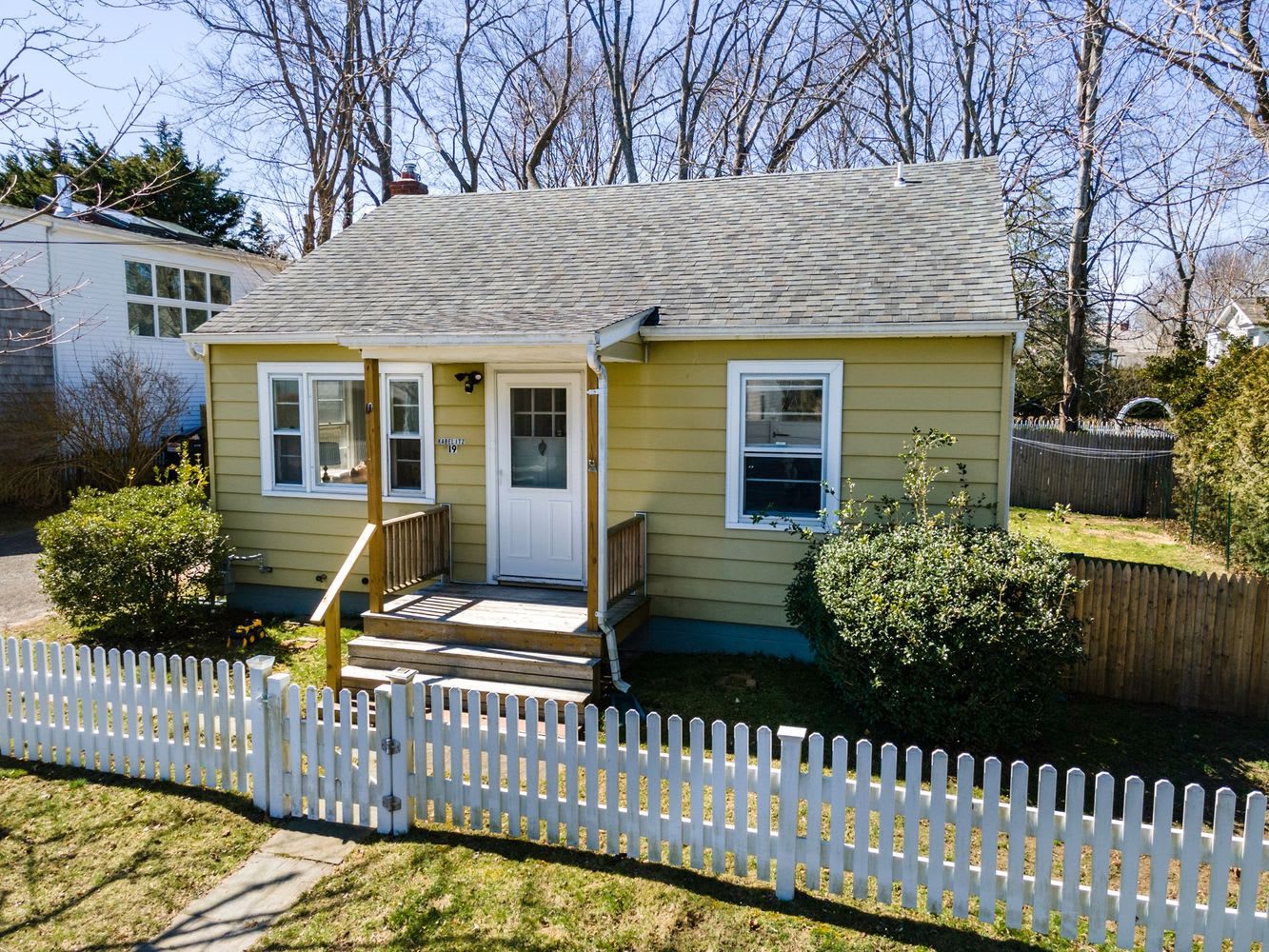 The Sweetest Renovated Cottage in Sag Harbor Village