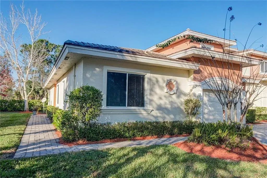 2601 Stockbridge Sq SW
