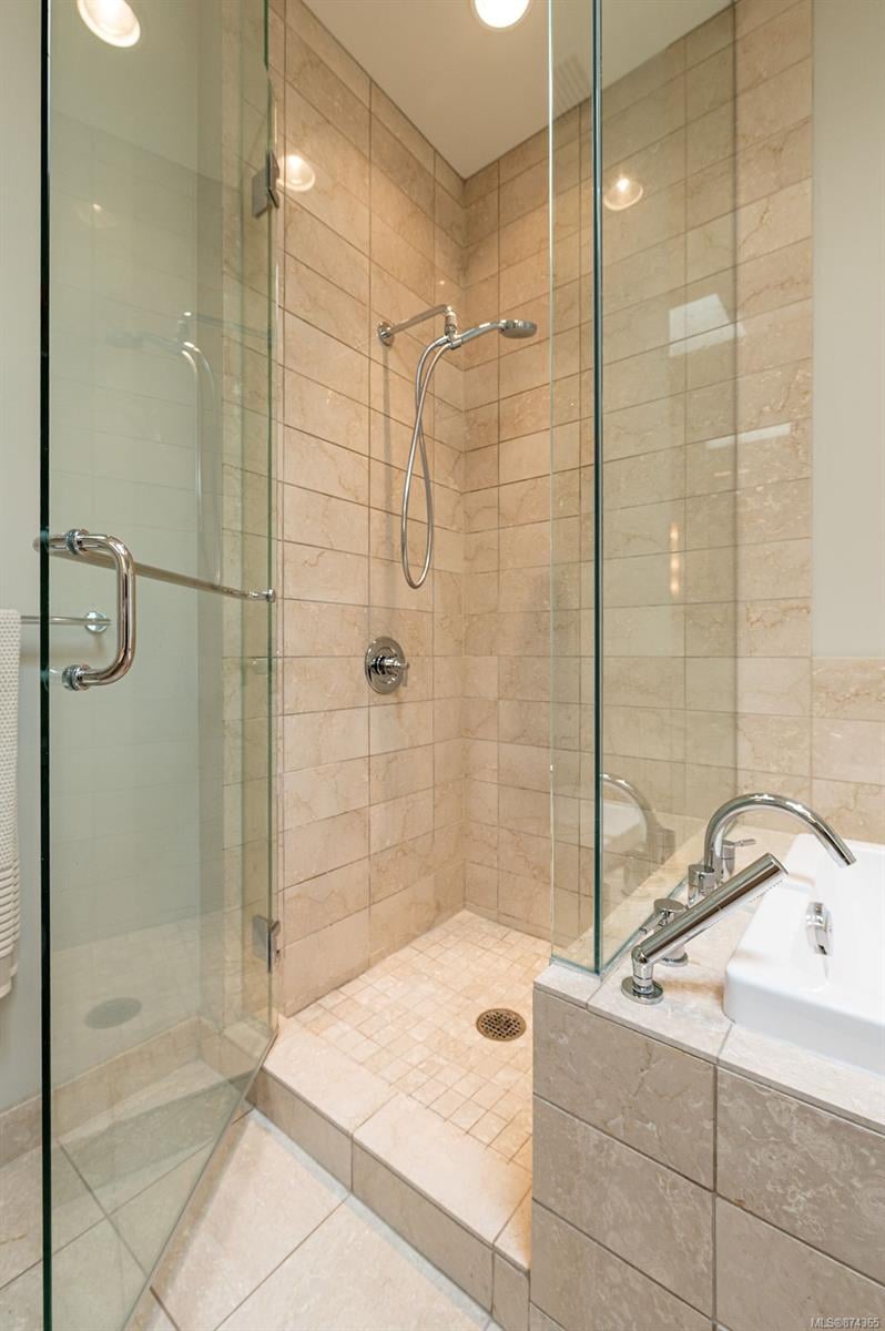 709-9809 Seaport Pl