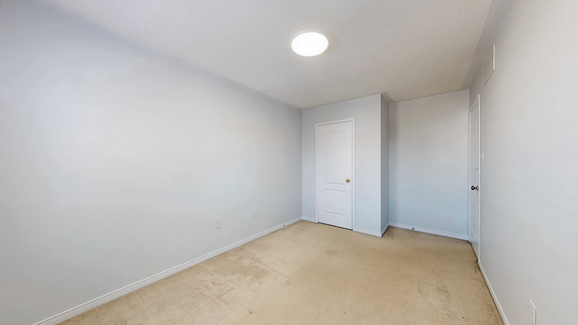 49 Macmillan Ave