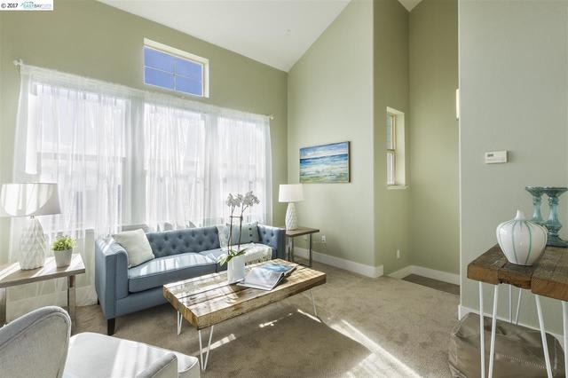 6040 Old Quarry Loop Oakland, CA 94605
